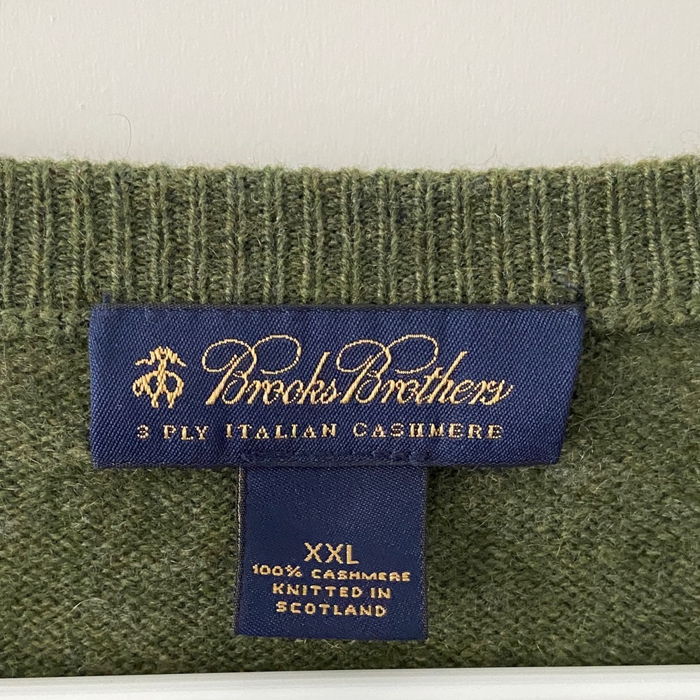 Cashmere Brooks Brothers Forest Green V-Neck Sweater - Picture 2 of 3